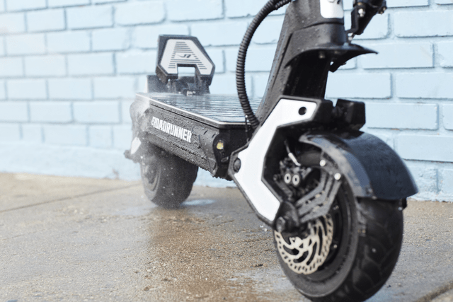 Chargez l&#39;image dans la visionneuse de la galerie, AquaGuard Pro Kit - RoadRunner Scooters
