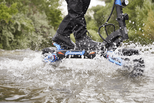 Cargue la imagen en el visor de la galería, AquaGuard Pro Kit - RoadRunner Scooters
